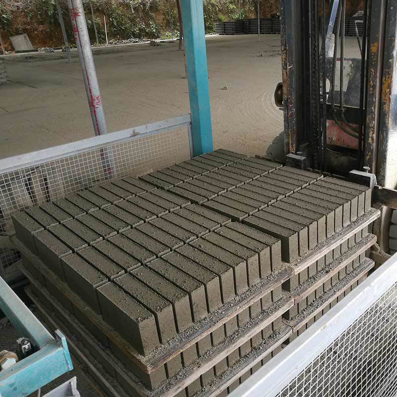 Máy tạo khối lát nền hiệu quả cao cho ngành xây dựng