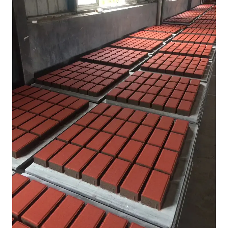 Thiết kế hỗn hợp bê tông tác động trực tiếp đến việc lựa chọn vật liệu khuôn như thế nào