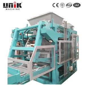 Máy làm khối bê tông với bộ nạp tự động