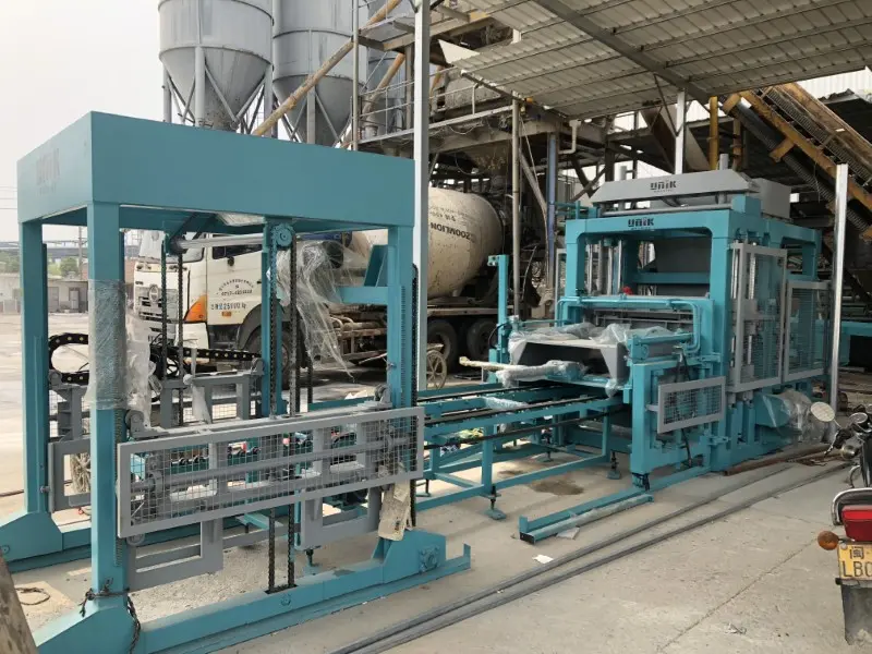 Tất cả những điều bạn cần biết về máy ép gạch xi măng cho doanh nghiệp của mình