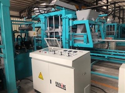 Máy làm khối bê tông rỗng Ấn Độ