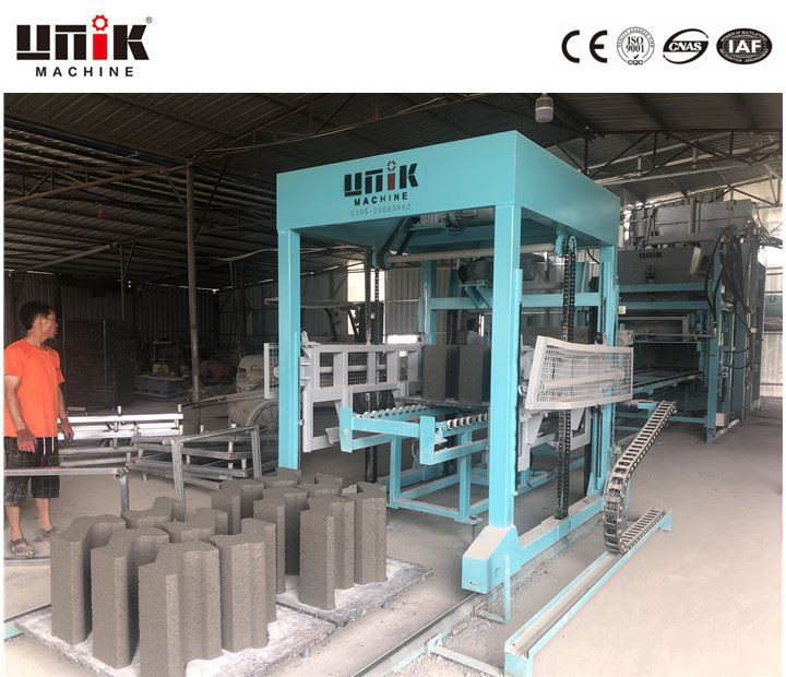 Máy sản xuất đá lề đường